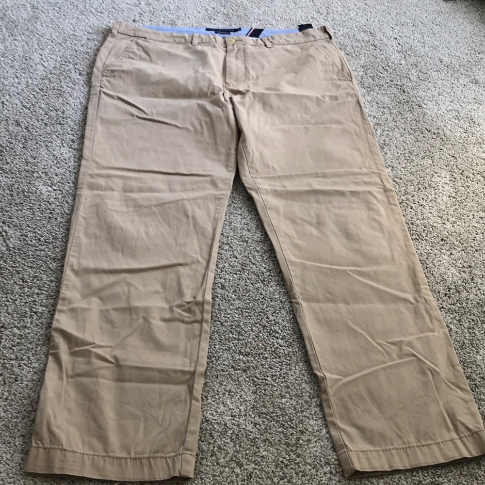 Tommy Hilfiger khakis